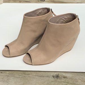 Nine West peep toe wedges